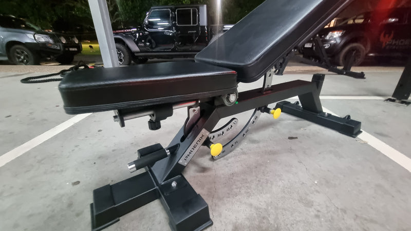 Phoenix Z4 FID bench three quarter view